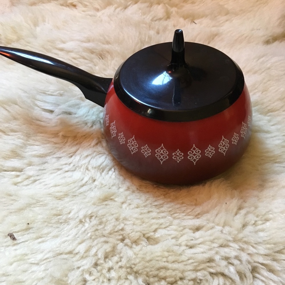 Retro Vintage 60’s/70’s enamel fondue pot